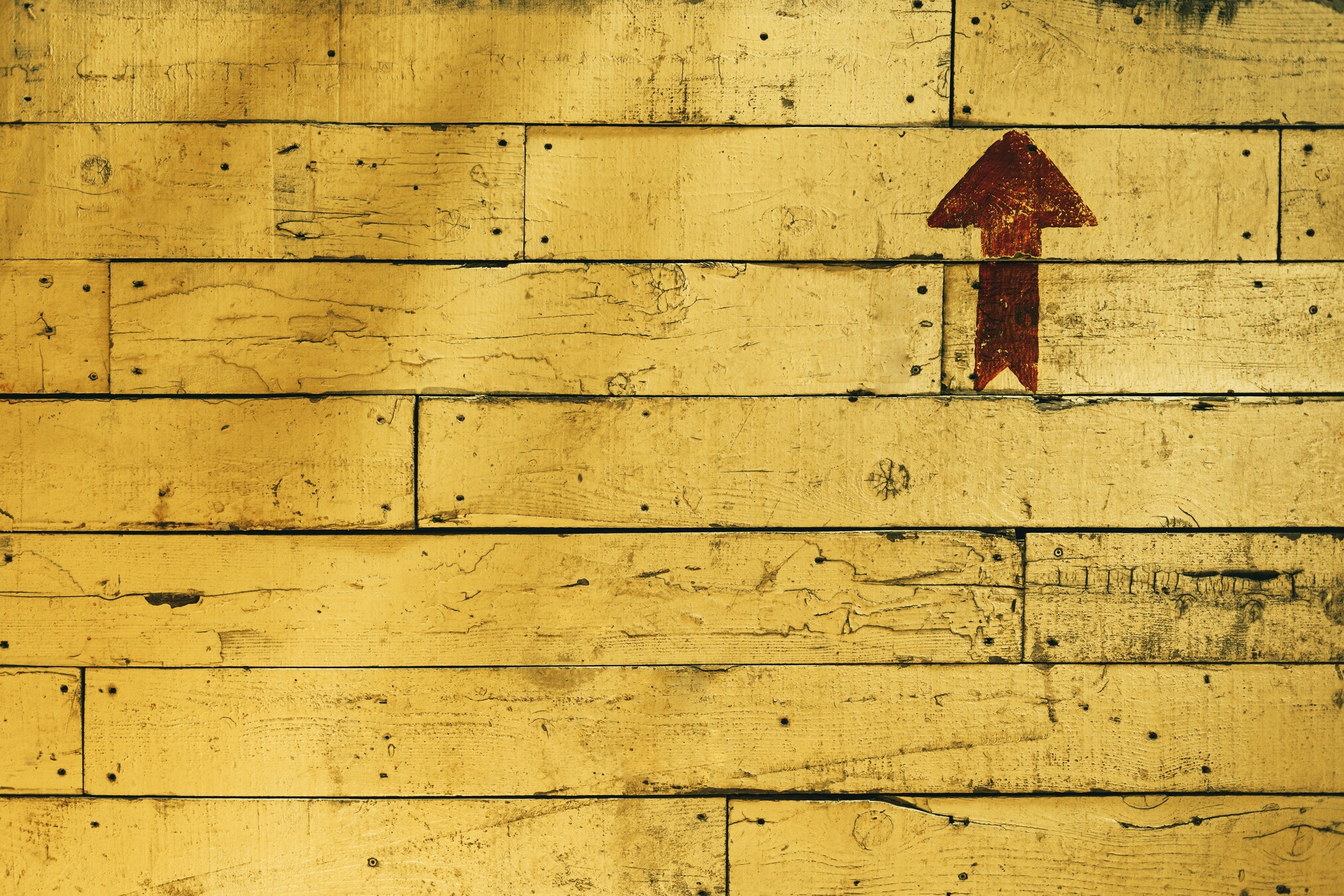An arrow on wall